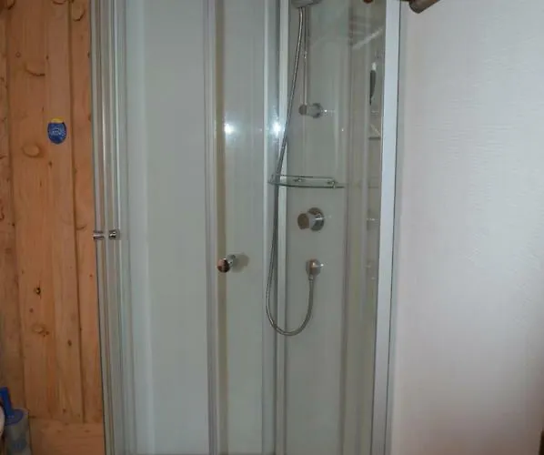 Les Ecuries De La Sabatarie بيت ضيافة Cambounes